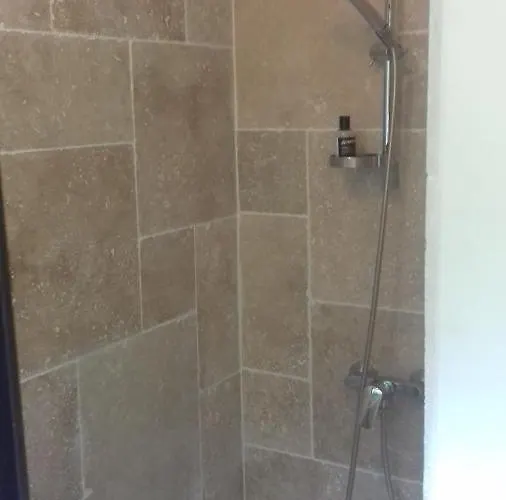 Le Calme Bed & Breakfast 3*